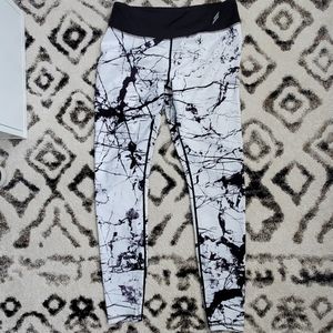 DoYouEven Marble Leggings - Medium